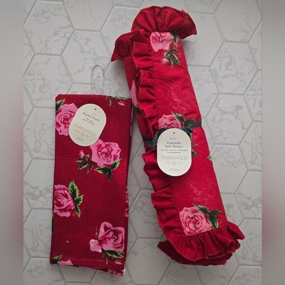 Nwt Threshold Target Spring Summer Roses Table Runner and Kitchen Towel Set - Picture 2 of 13